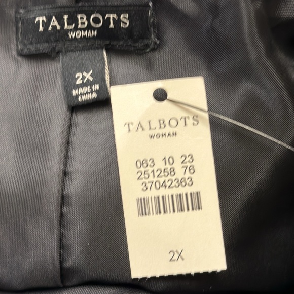 Plus size Talbots black & white herringbone cape with hood - Picture 7 of 7